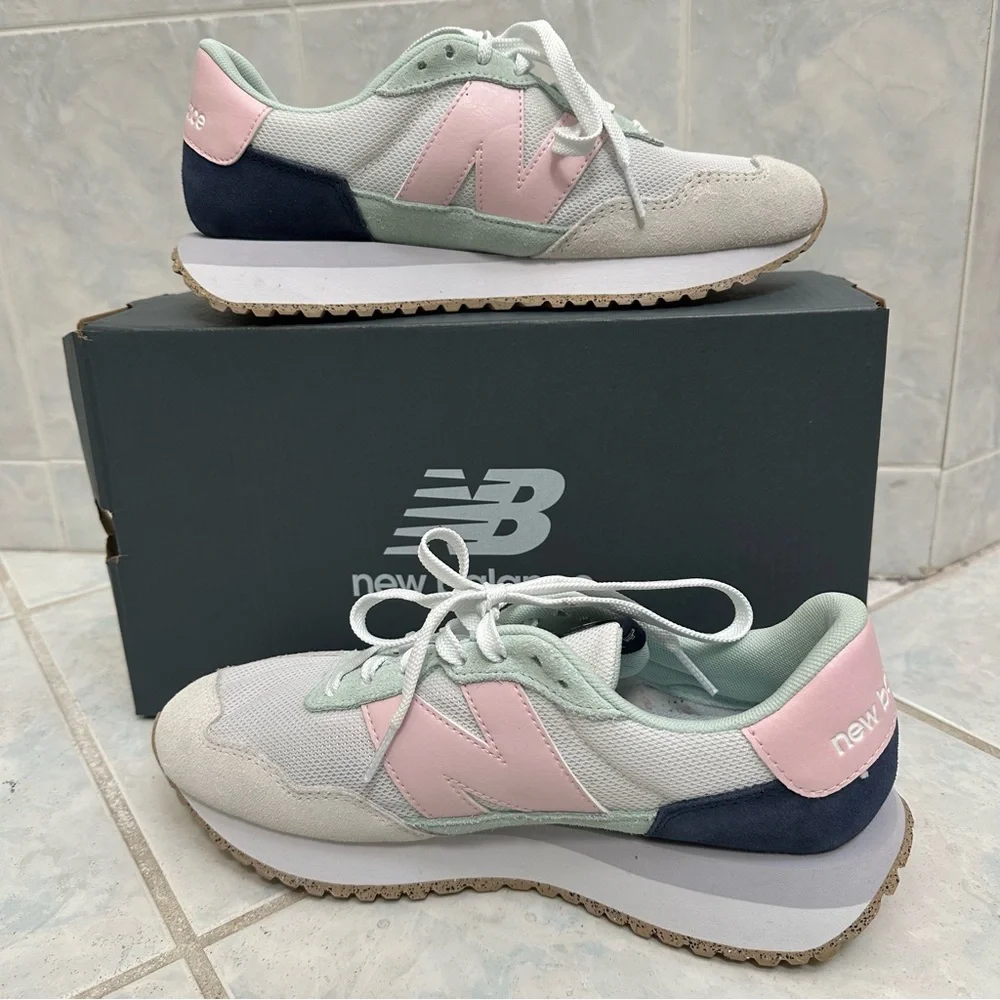 NWT New Balance® 237 Women's Gray Pink Sneakers Size 9